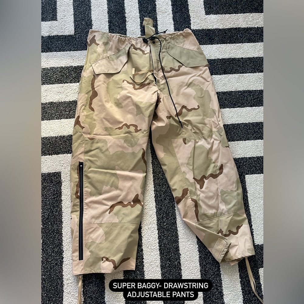Baggy Camo pants